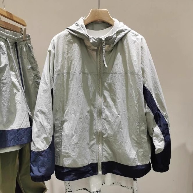 Giacca Estiva da Uomo in Seta  - Outdoor Sport Jacket Brand recensione e prezzo